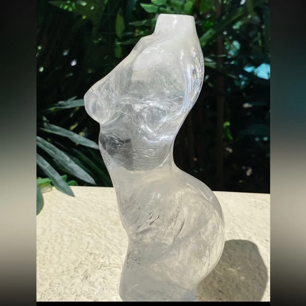 3LB Quartz Goddess - Picture 3 of 11